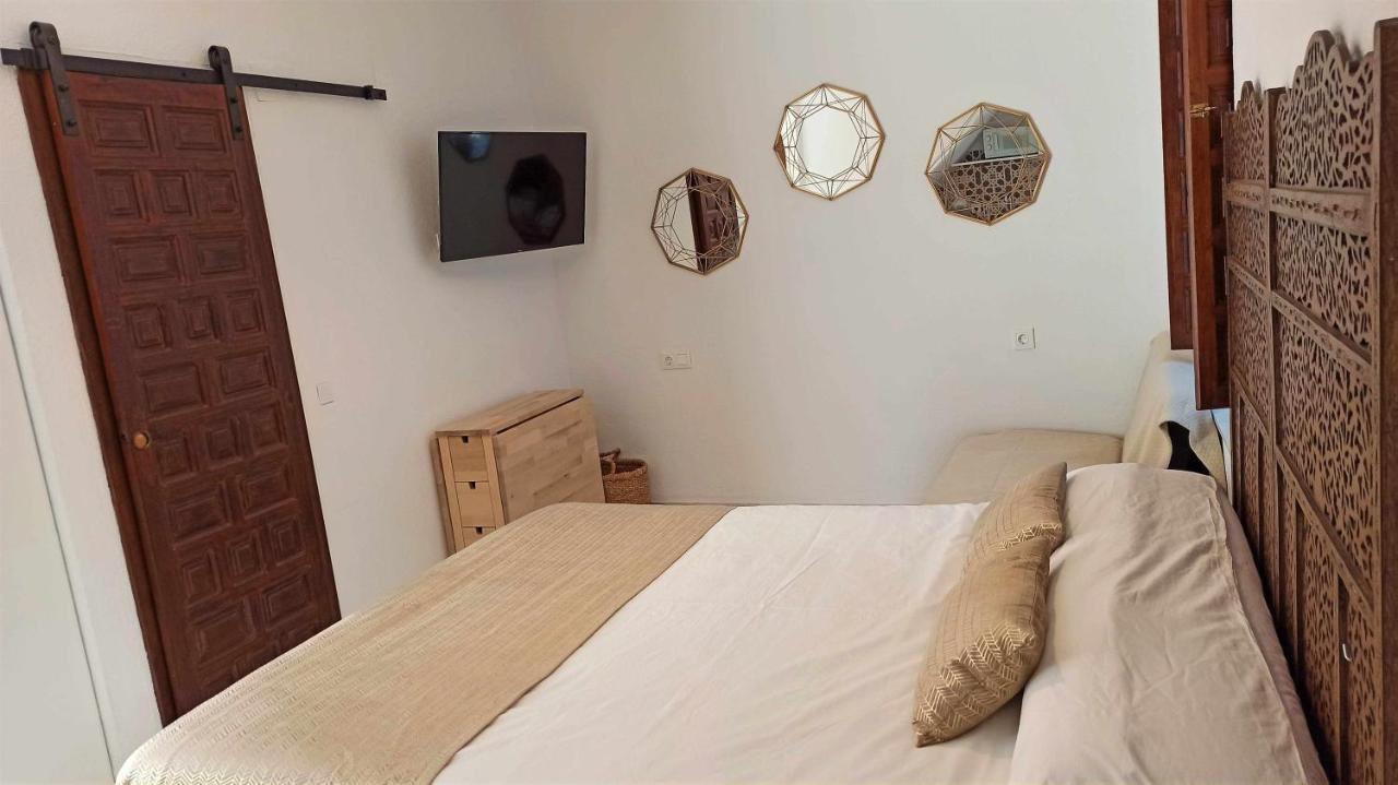 La Pequena Taifa I Apartment Kordoba Bagian luar foto