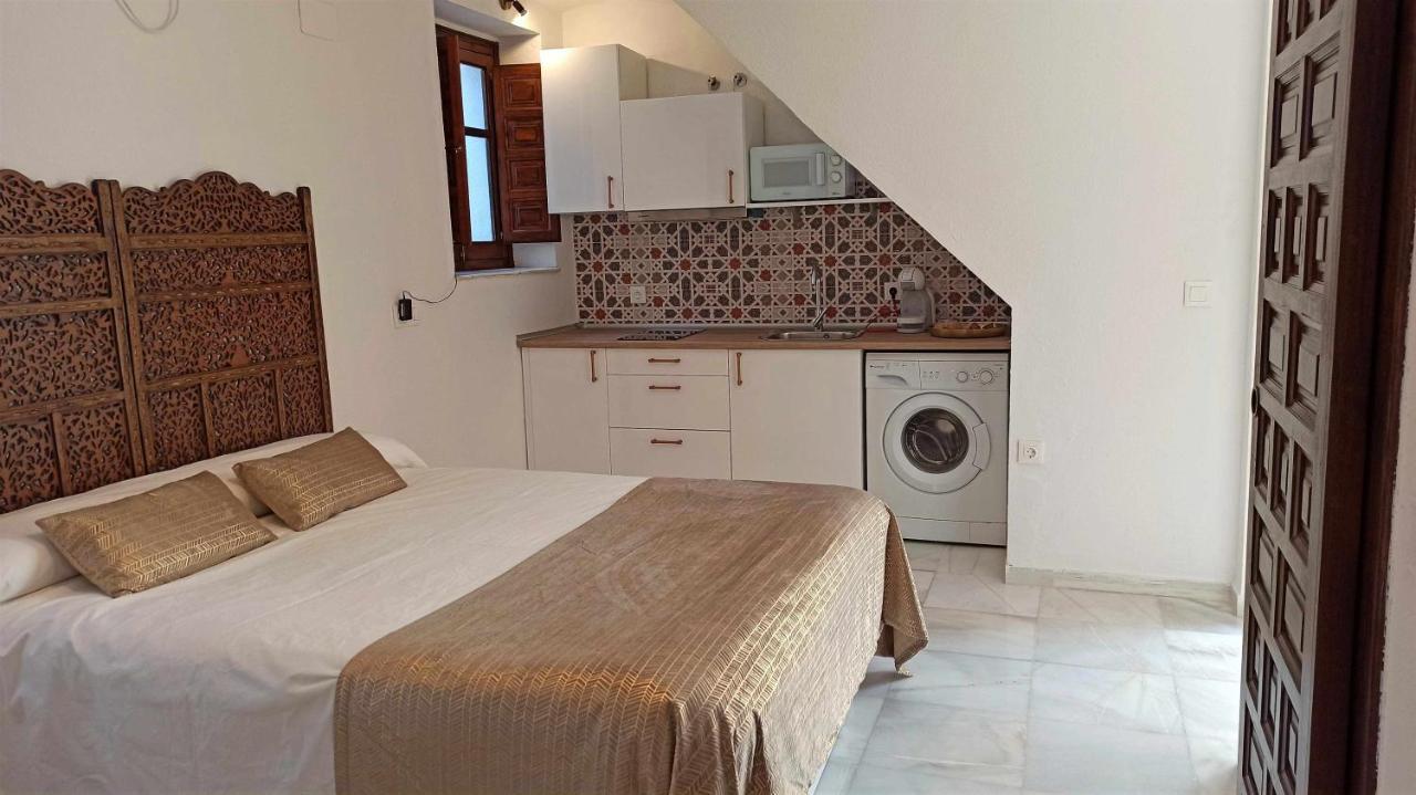 La Pequena Taifa I Apartment Kordoba Bagian luar foto