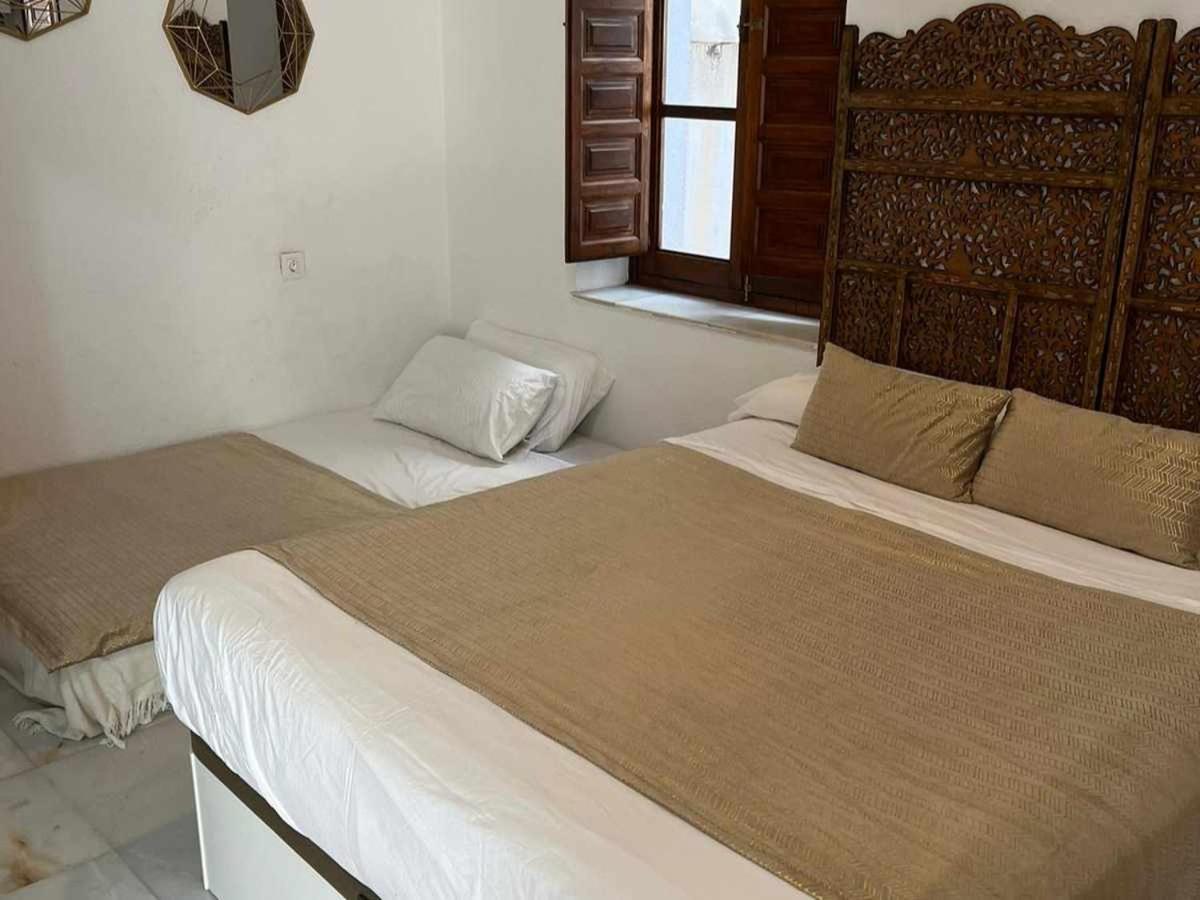 La Pequena Taifa I Apartment Kordoba Bagian luar foto